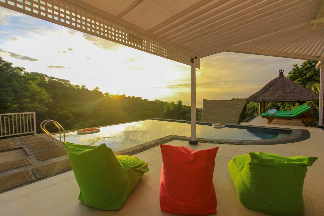 Villa Rinisha Rumah Senja Temukus Lovina Bagian luar foto